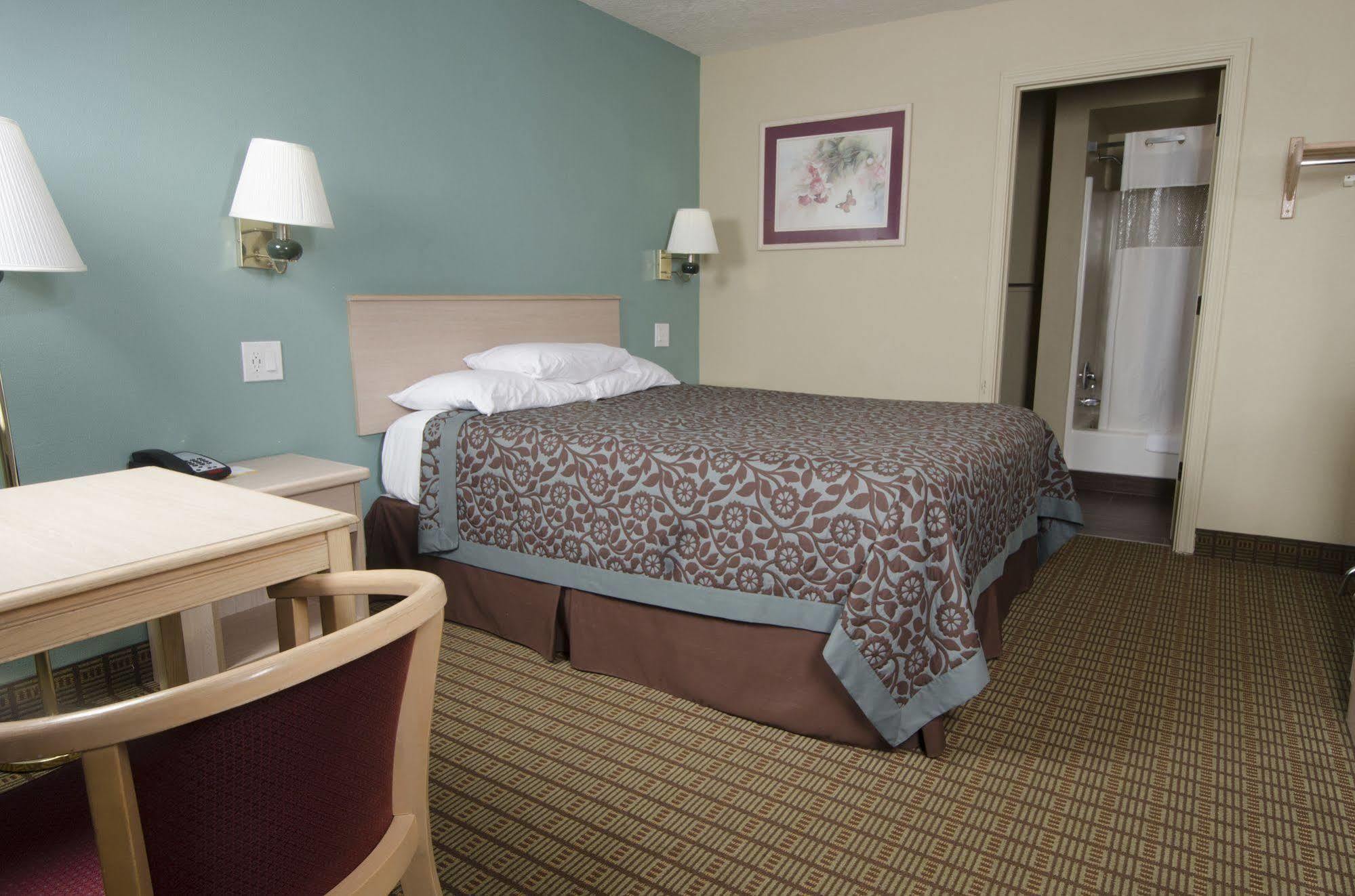 Days Inn By Wyndham Portland Central Kültér fotó